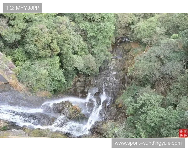 云顶山寨的准确位置在哪里，玩家如何快速找到入口和周边环境